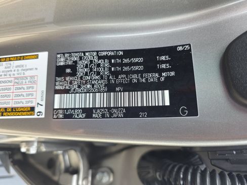 Used 2025 Lexus GX 550 w/ Cold Area Package AWD/4WD image 34