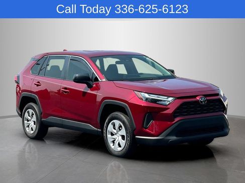 Used 2023 Toyota RAV4 XLE w/ Convenience Package AWD/4WD image 7