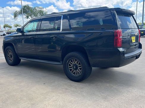 Used 2020 Chevrolet Suburban LS AWD/4WD image 4