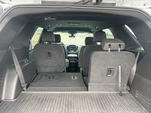 Used 2024 Chevrolet Traverse LT FWD image 6