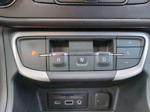 Used 2022 GMC Terrain SLT w/ LPO, Floor Liner Package image 28