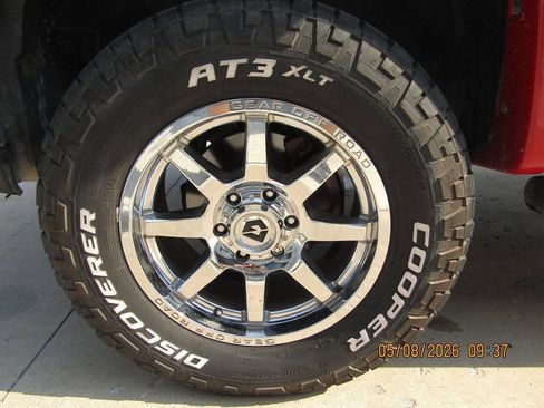 Used 2011 GMC Sierra 1500 SLE w/ Chrome Essentials Package AWD/4WD image 24
