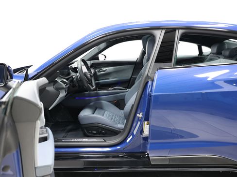 Used 2024 Audi e-tron GT Premium Plus w/ Performance Package image 13