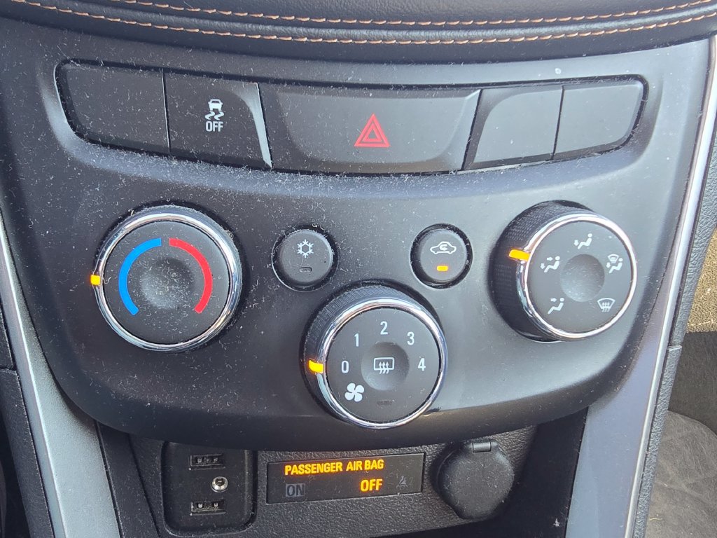 Used 2019 Chevrolet Trax LS FWD image 30