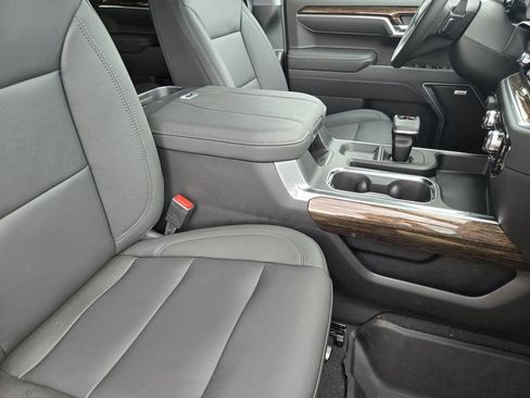 New 2026 GMC Sierra 1500 Elevation w/ Elevation Premium Package AWD/4WD image 9