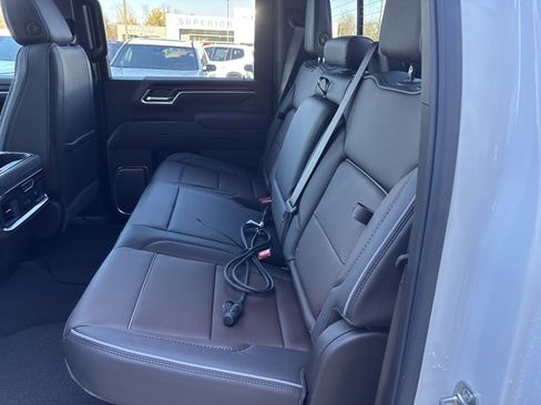 New 2026 GMC Sierra 2500 Denali w/ Denali Reserve Package image 17
