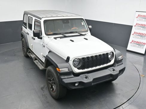 Used 2024 Jeep Wrangler Sport S image 10