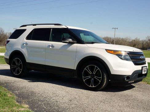 Used 2013 Ford Explorer Sport image 5