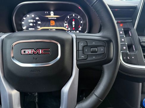 Used 2023 GMC Yukon XL SLT image 24