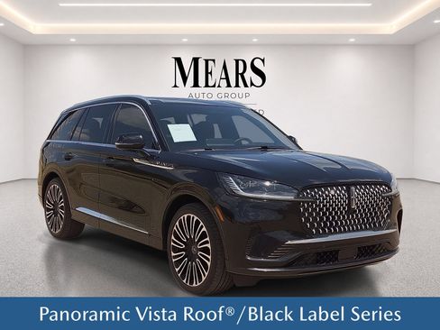 Used 2025 Lincoln Aviator Black Label AWD/4WD image 8