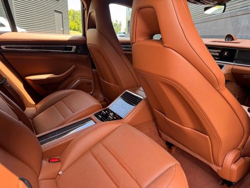 Certified 2023 Porsche Panamera 4 Platinum Edition AWD/4WD image 20