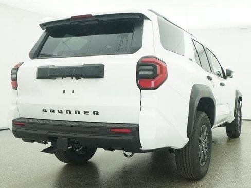 New 2026 Toyota 4Runner SR5 AWD/4WD image 24