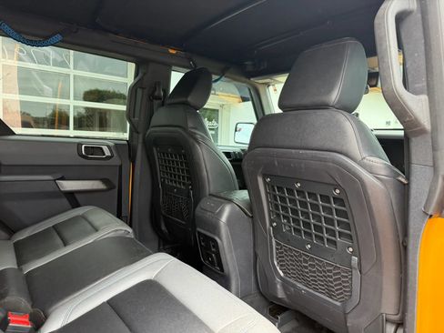 Used 2022 Ford Bronco Black Diamond AWD/4WD image 9