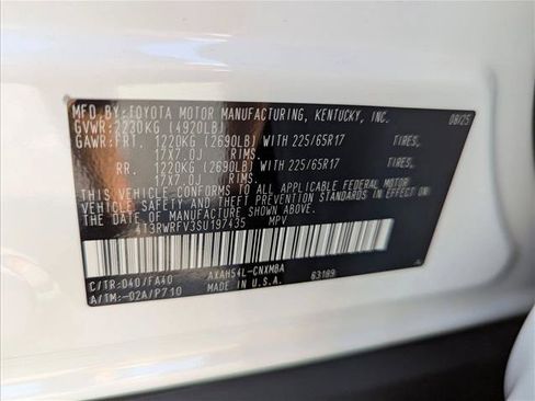 New 2025 Toyota RAV4 XLE AWD/4WD image 17