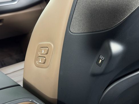 Used 2024 Kia EV9 Land image 34