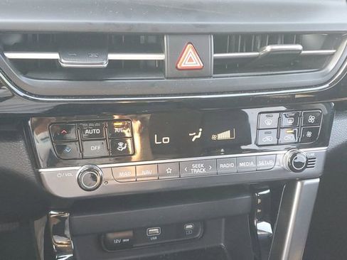 Certified 2025 Kia Seltos S FWD image 27