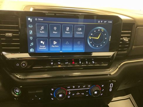 Used 2024 Chevrolet Silverado 2500 ZR2 w/ Technology Package image 21