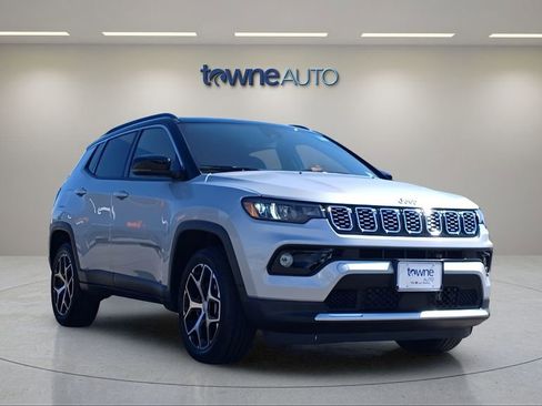 Used 2024 Jeep Compass Limited AWD/4WD image 7