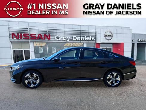 Used 2020 Honda Accord EX image 4