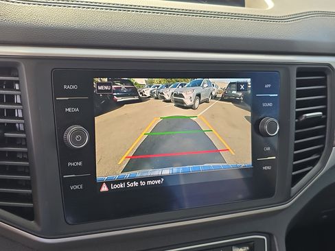 Used 2021 Volkswagen Atlas SE w/ Panoramic Sunroof Package image 28