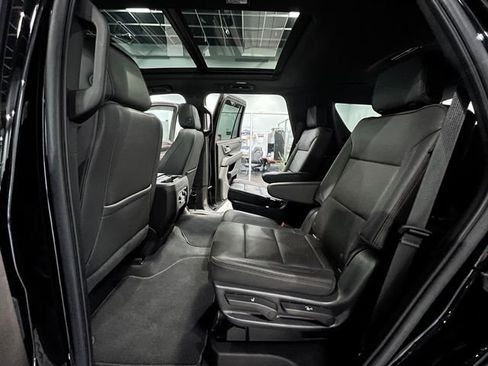 Used 2022 Chevrolet Tahoe High Country AWD/4WD image 12