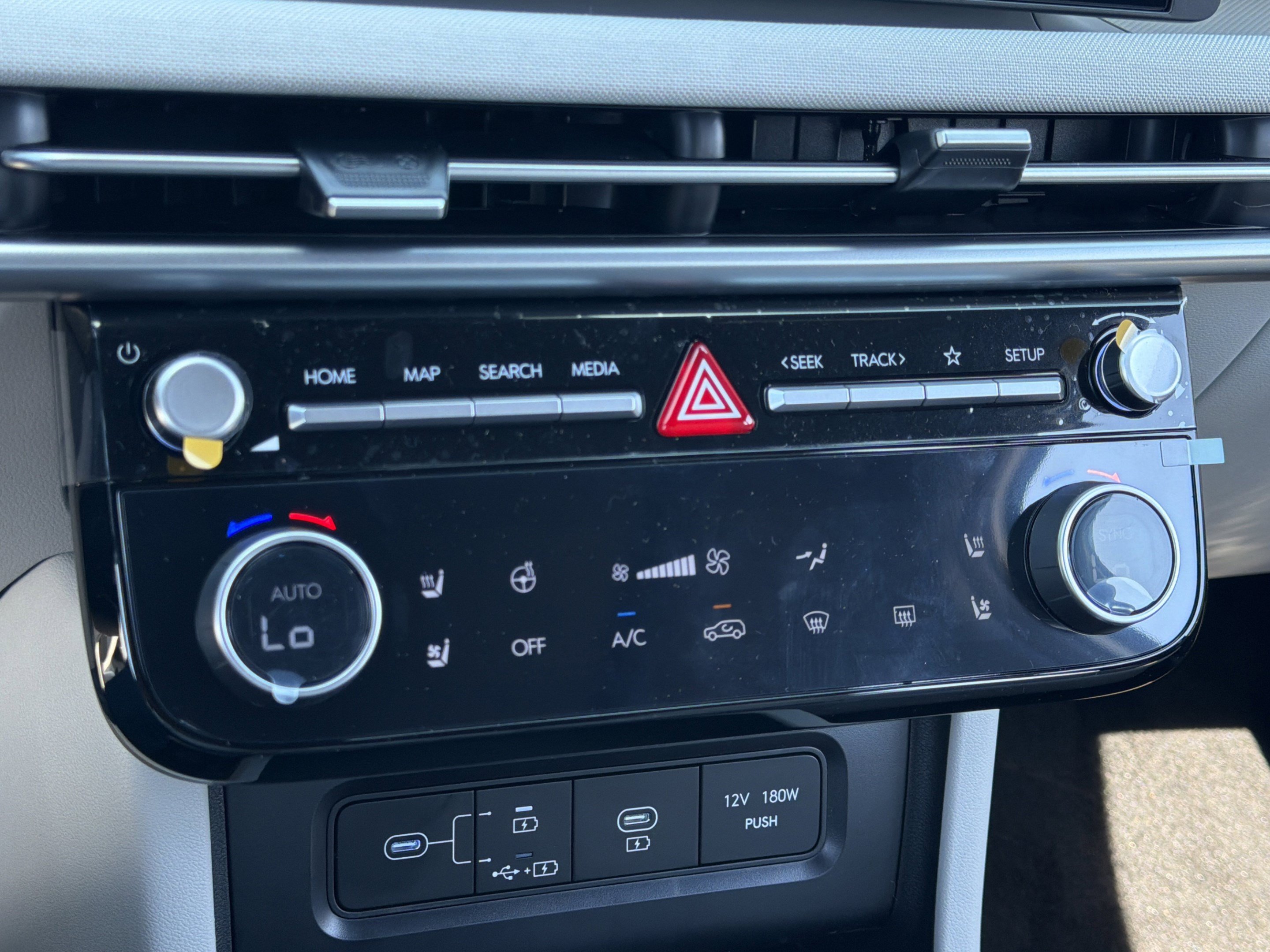 New 2026 Hyundai Tucson Limited FWD image 22