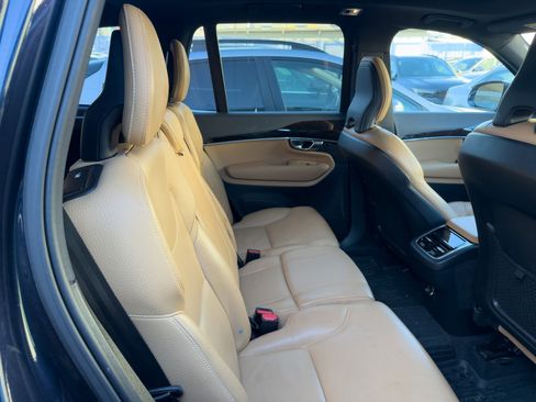 Used 2019 Volvo XC90 T6 Momentum w/ Advanced Package image 26
