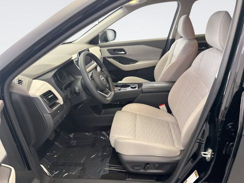 Used 2023 Nissan Rogue SV AWD/4WD image 10