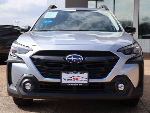 Used 2025 Subaru Outback Premium image 8