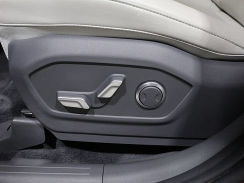 Used 2025 Hyundai Santa Fe SEL AWD/4WD image 10