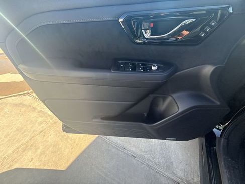 Used 2026 Subaru Forester Touring image 13