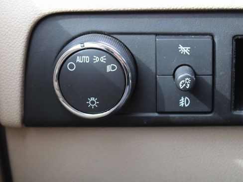 Used 2007 Cadillac Escalade AWD w/ Information Package image 23