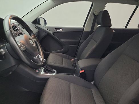 Used 2017 Volkswagen Tiguan S FWD image 17
