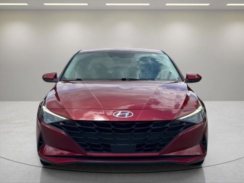 Used 2023 Hyundai Elantra SEL w/ Convenience Package FWD image 8
