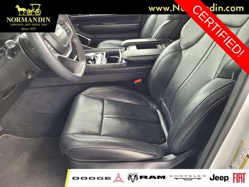 Certified 2023 Jeep Wagoneer L Series II AWD/4WD image 15