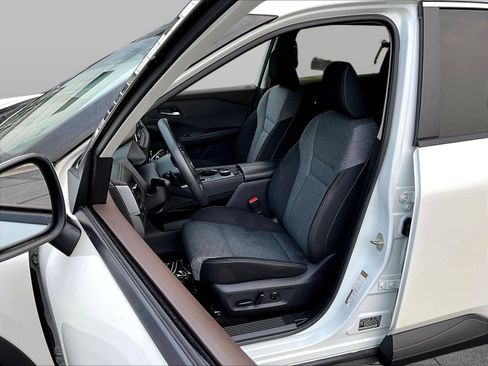 Used 2023 Nissan Rogue SV AWD/4WD image 24
