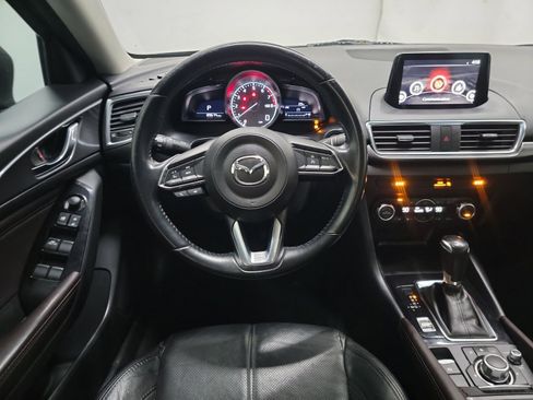Used 2018 MAZDA MAZDA3 Grand Touring image 16
