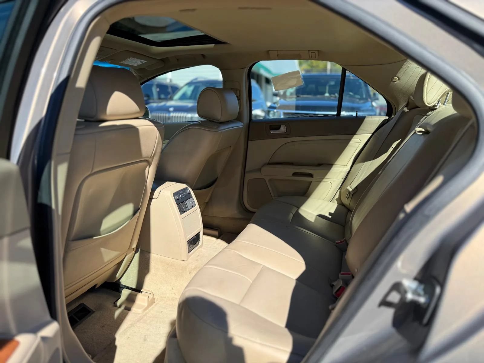 Used 2008 Cadillac STS AWD w/ Preferred Equipment Group image 27