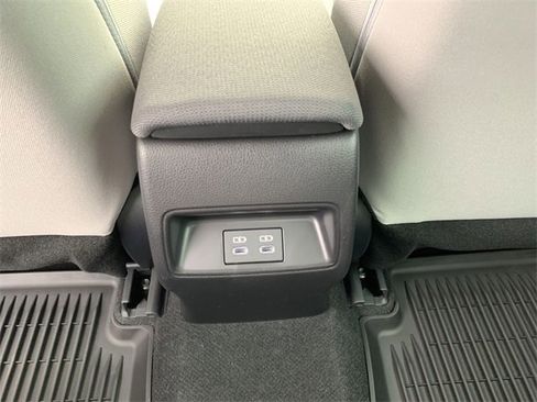 New 2026 Toyota Corolla LE image 31