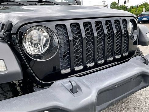 Used 2020 Jeep Gladiator Sport w/ Quick Order Package 24S AWD/4WD image 27