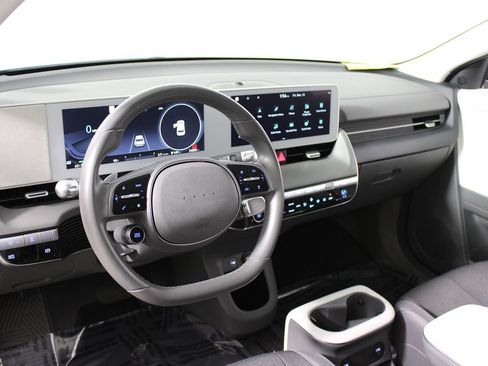 Used 2024 Hyundai Ioniq 5 SE image 7