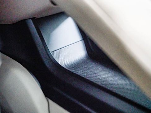 Used 2023 Porsche Taycan 4 Cross Turismo image 24