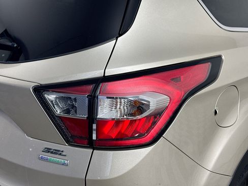 Used 2018 Ford Escape SEL image 33