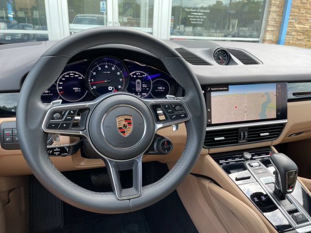 Used 2023 Porsche Cayenne AWD/4WD image 28