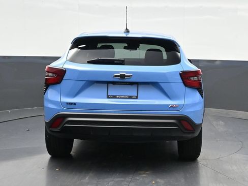 Used 2024 Chevrolet Trax RS FWD image 4