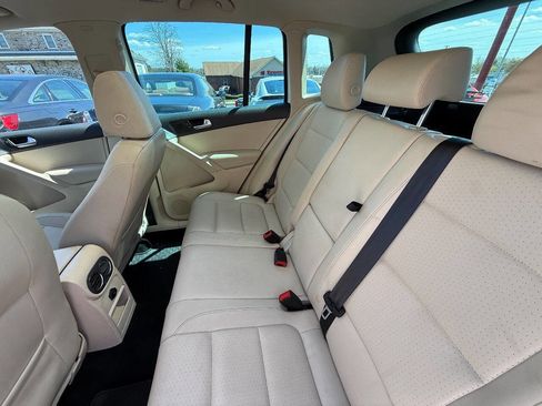 Used 2012 Volkswagen Tiguan S AWD/4WD image 11