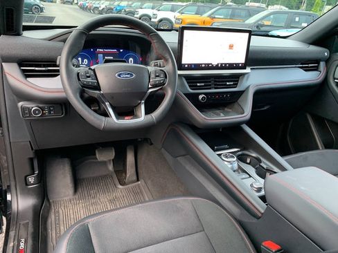 Used 2025 Ford Explorer ST w/ Sun And Sound Package AWD/4WD image 19