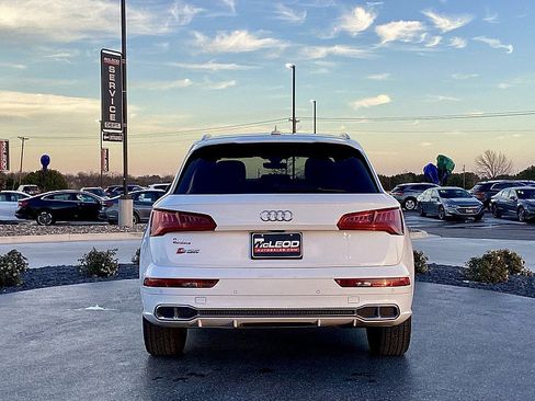 Used 2018 Audi SQ5 Premium Plus w/ Navigation Package image 6