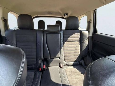 Used 2020 Mitsubishi Outlander SE AWD/4WD image 17