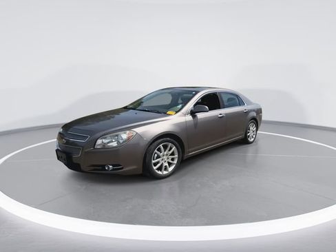 Used 2011 Chevrolet Malibu LTZ image 4